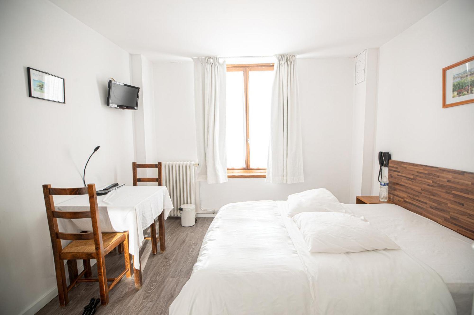 Hotel Restaurant Des 4 Ecluses Gaillon 객실 사진
